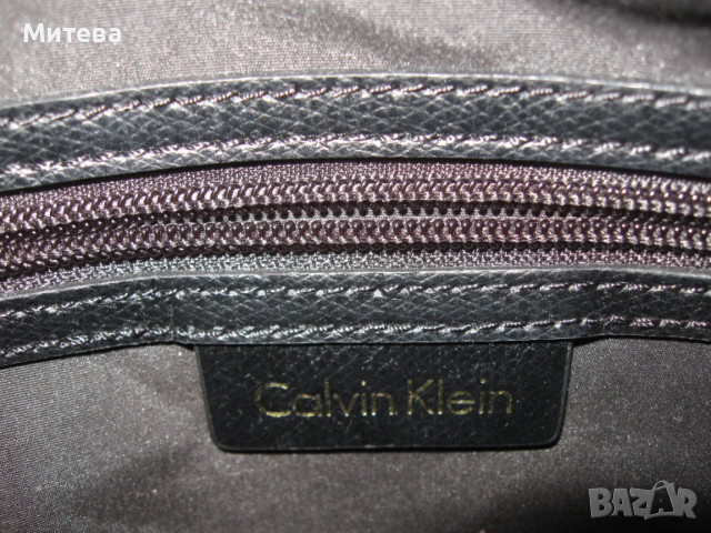 Calvin Klein® оригинална дамска чанта, снимка 6 - Чанти - 52676576