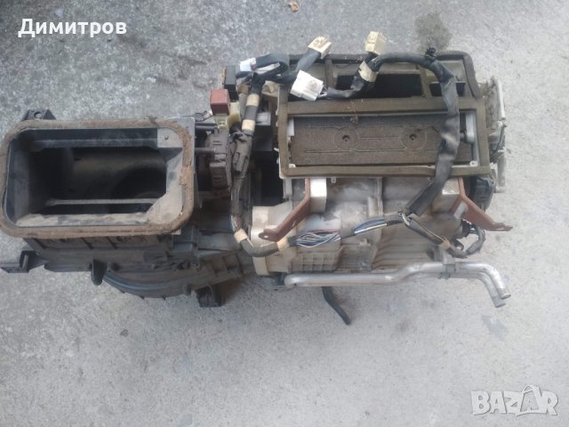 Тойота Авенсис Версо , снимка 2 - Части - 37870553