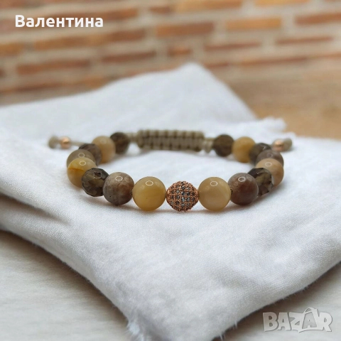 Дамска гривна с натурални камъни и 925 сребърни елементи с покритие от розово злато 