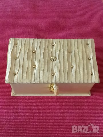 Шише от парфюм с кутия и остатък от парфюма,Kashkha. , снимка 7 - Дамски парфюми - 43379037