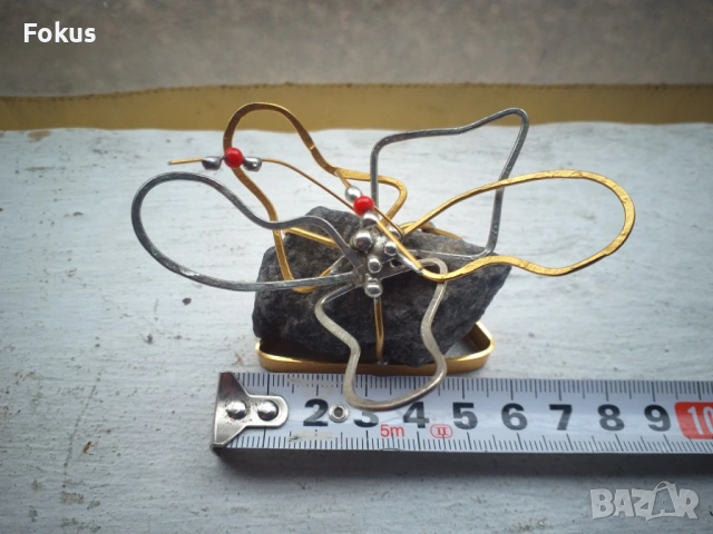 Пластика камък с подпис, снимка 5 - Антикварни и старинни предмети - 53503363