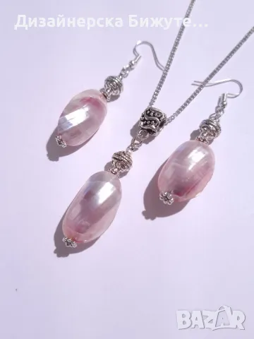 Красивият ни нов комплект бижута с естествен седеф в нежно розово и орнаменти цвят сребро, снимка 4 - Колиета, медальони, синджири - 48369363