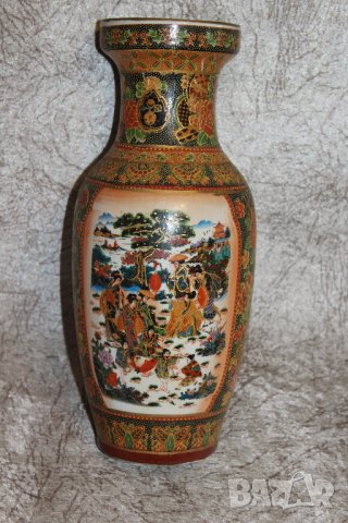 порцеланова ваза , снимка 1 - Антикварни и старинни предмети - 40509745