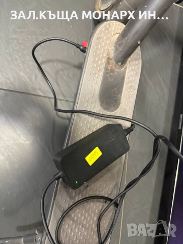 Електрическа тротинетка Xiaomi Mi Scooter Essential/+зарядно, снимка 13 - Скейтборд, ховърборд, уейвборд - 51586120