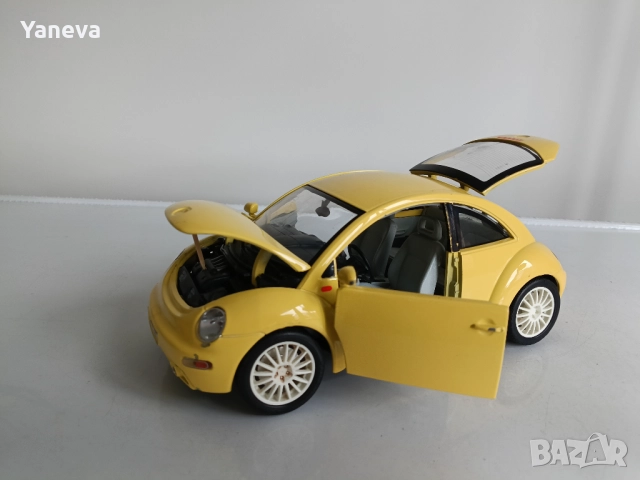 Volkswagen New Beetle 1998 г , Bburago, Мащаб 1:18 , Italy. , снимка 4 - Коли, камиони, мотори, писти - 52189918