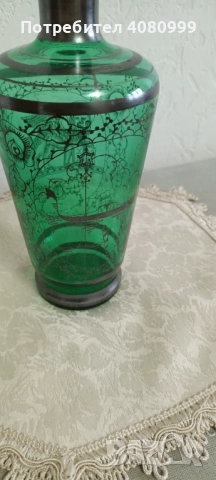 Венецианска карафа рисувана със сребро и три чашки, снимка 5 - Антикварни и старинни предмети - 51938860