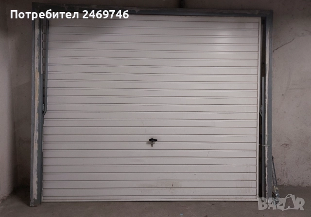 Гаражна врата тип "Летящо крило" NovoDoor в отлично състояние