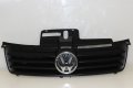 Предна решетка VW Polo 9N (2001-2005г.) 6Q0853651C / 6Q0 853 651 C / предна емблема Поло, снимка 1