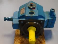 Хидравлична помпа Vickers VVB050R RW12 CBW12 Hydraulic variable vane pump 140Bar, снимка 1