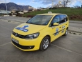 Volkswagen Touran 1.6 TDI 105 DSG/Кожен салон/Автопилот/Мултиволан/Печка, снимка 1